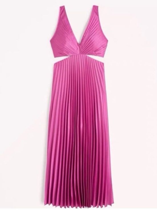 Sincerly Jules Dresses & Skirts - Sincerely Jules Fuchsia Pleated Cutout Maxi Dress (S)